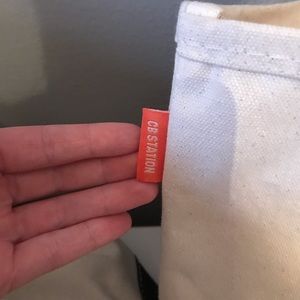 Monogram canvas tote bag N